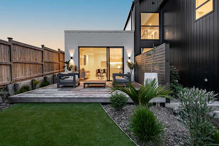 39 Elliot Street Riverhead_18
