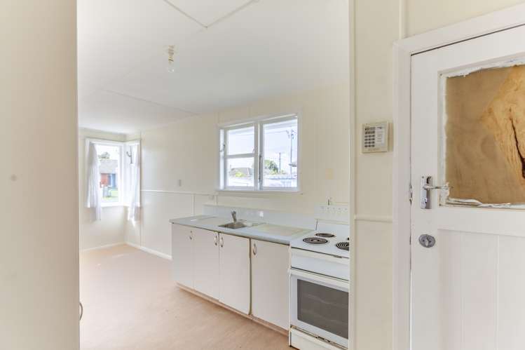 916 Bledisloe Street Raureka_7