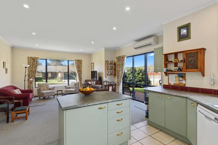 14 Harry Shaw Way Raumati South_8