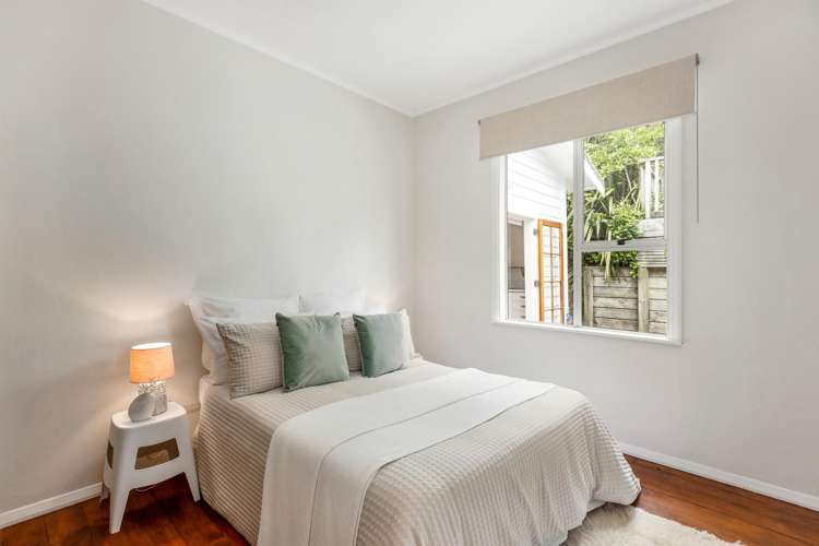 22 Liffey Crescent Island Bay_6