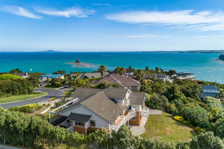 34 Beauvoir Avenue Matakatia_14