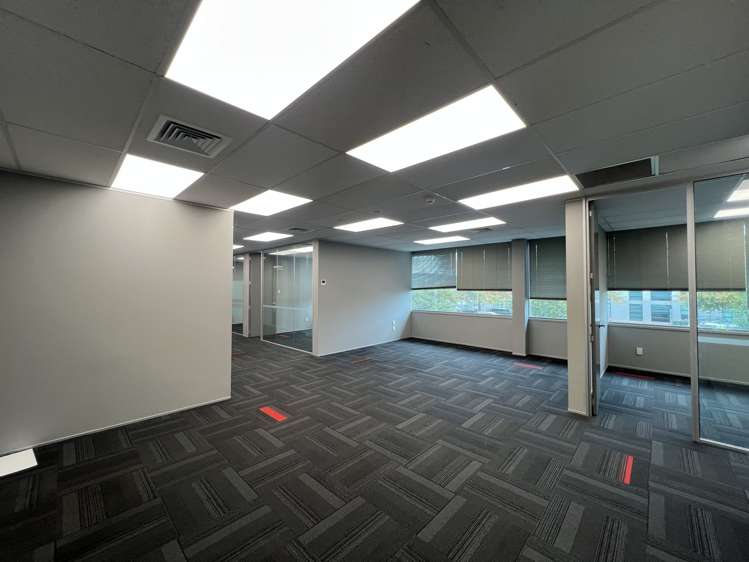 Level 1/2 Freight Place Mangere_2