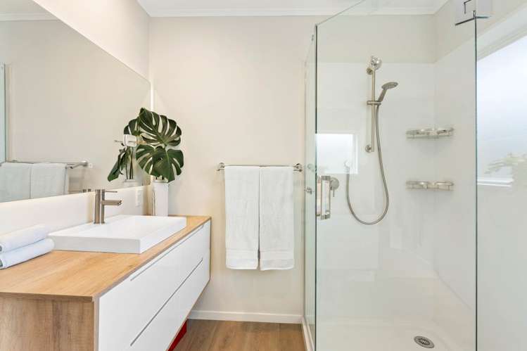 22 Windfall Grove Greenhithe_19