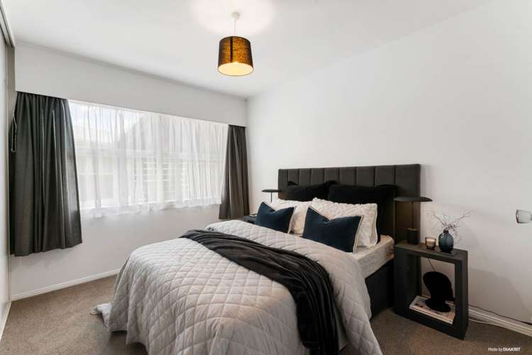 12 Dennis Avenue Hillpark_11