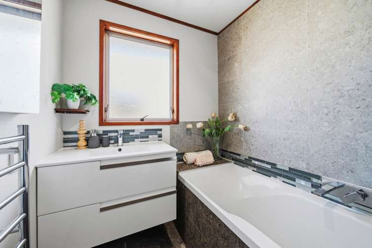52 Te Irirangi Drive Clover Park_18