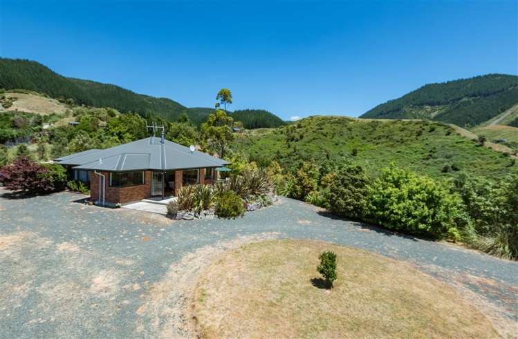 98 Mac'S Road Hira_23