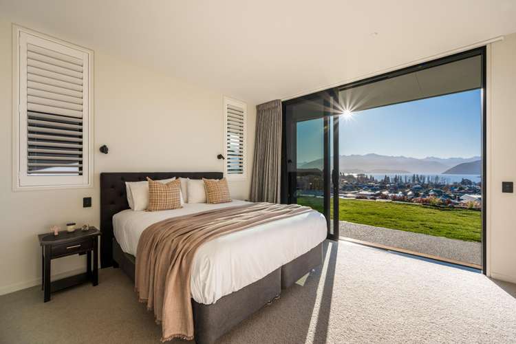 24 Jade Drive Wanaka_13