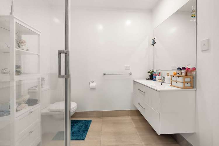 77 Point View Drive East Tamaki Heights_17