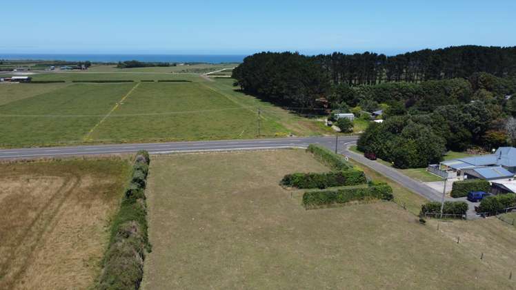 4 Campbell Road Otakeho_11