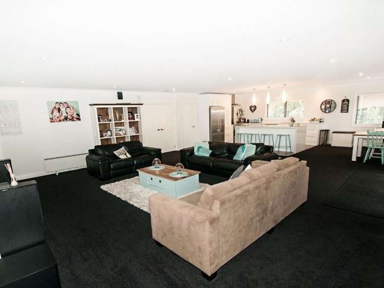 109 Bond Crescent Forrest Hill_3