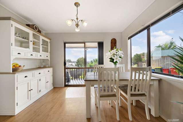 6 Beauchamp Drive Massey_4