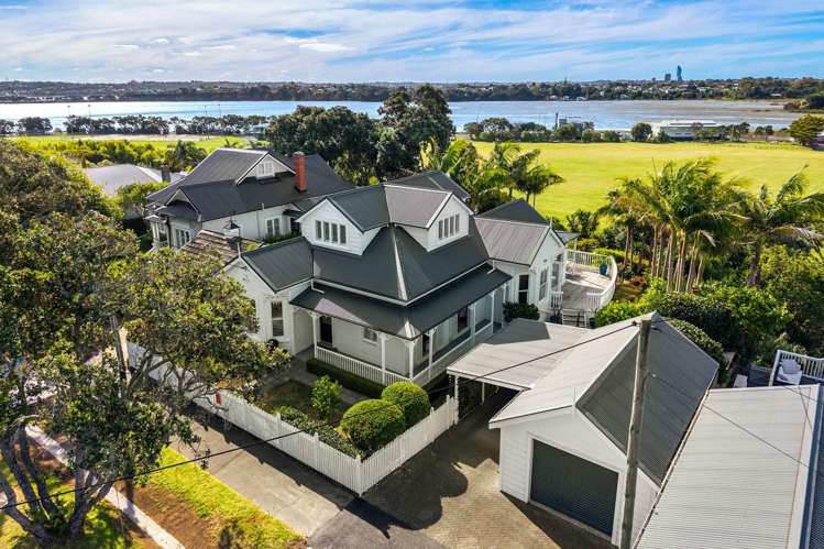 46 Waterview Road Devonport_25