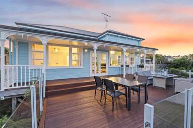 1047 Whangaparaoa Road_1