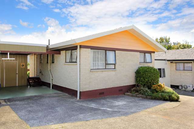 2/10 Sikkim Crescent Clover Park_1