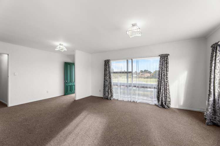 1 STELLA DRIVE Clarks Beach_9