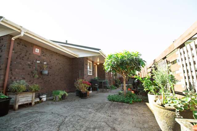 1a Huata Place West End_3