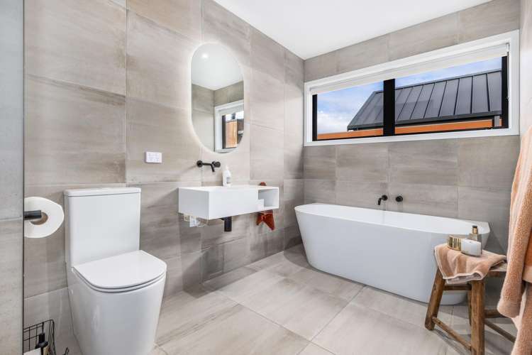 24 Phoenix Palms Grove Levin_16