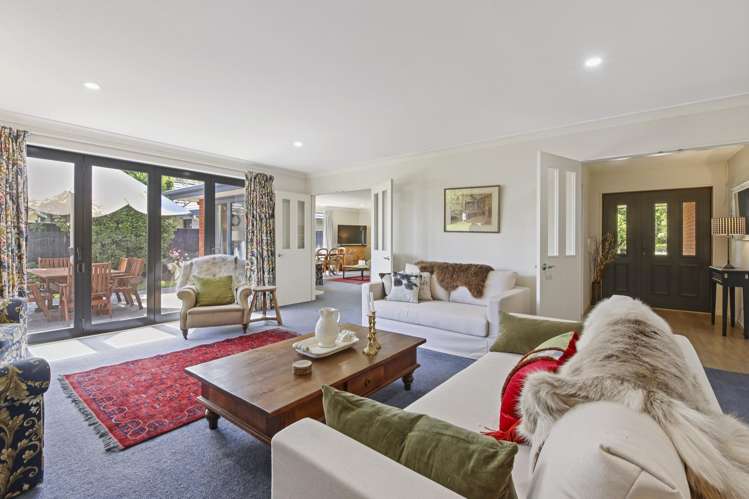 21 Riverwood Boulevard Redwood_13