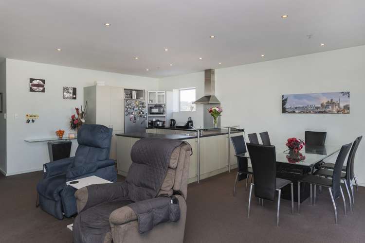 11/90 Customhouse Street Gisborne_14