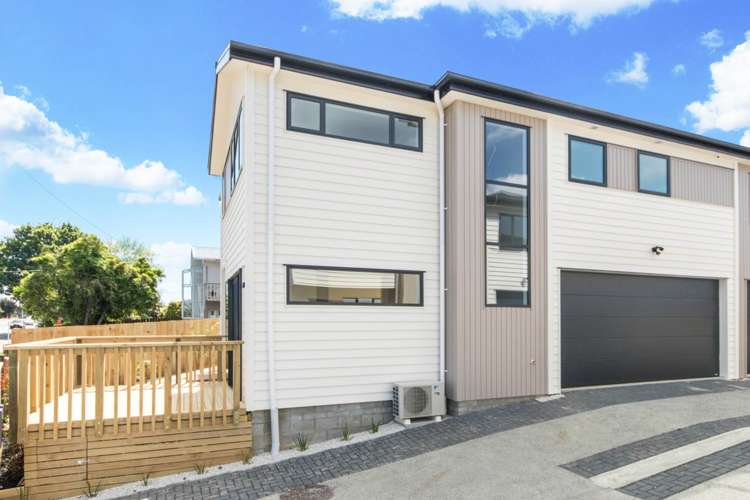 1/110 Royal Road Massey_11