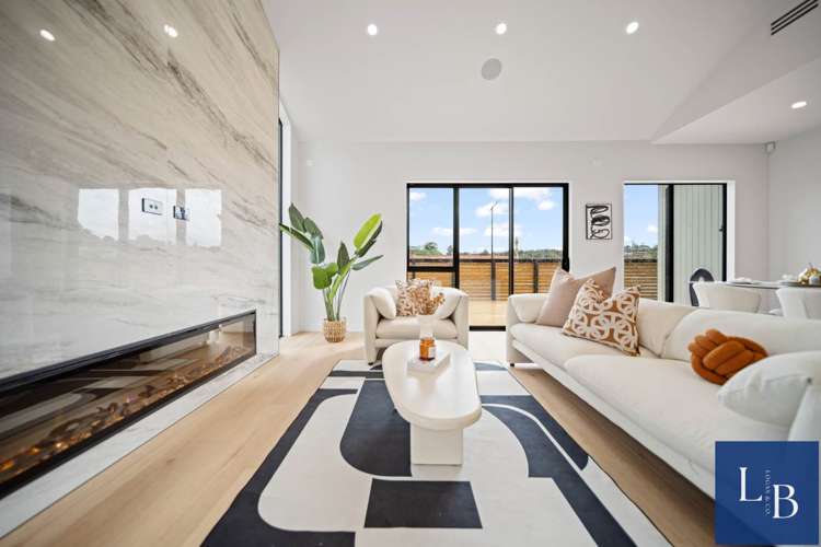 38 Furlough Road Opaheke_4