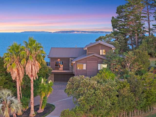 Private Coastal Sanctuary Close to Orewa