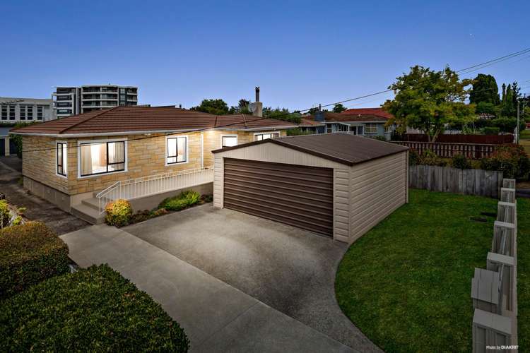 7 Peachgrove Road Te Atatu Peninsula_0