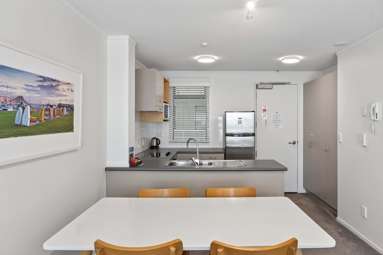 102/23 Maunganui Road_4