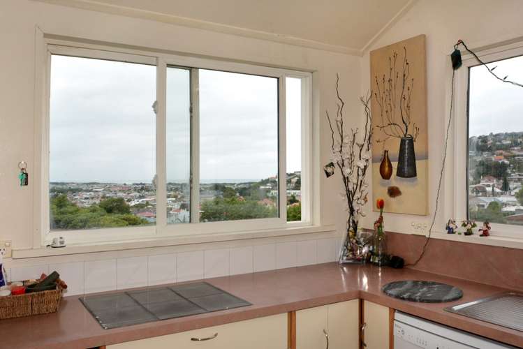 10 Barnes Drive Caversham_16