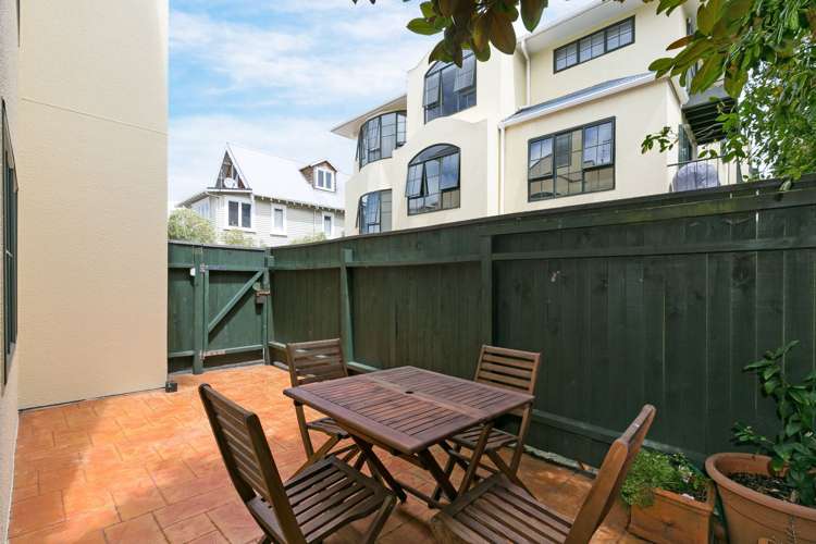 16e Hobson Street Thorndon_21