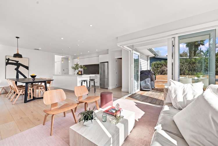 64 Wainui Avenue Point Chevalier_2