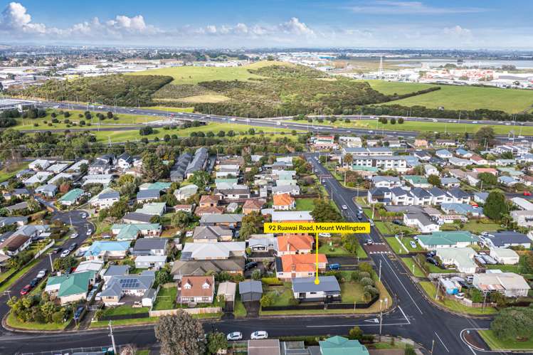 92 Ruawai Road Mount Wellington_16