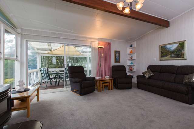 4 De Thiery Place Pakuranga Heights_4