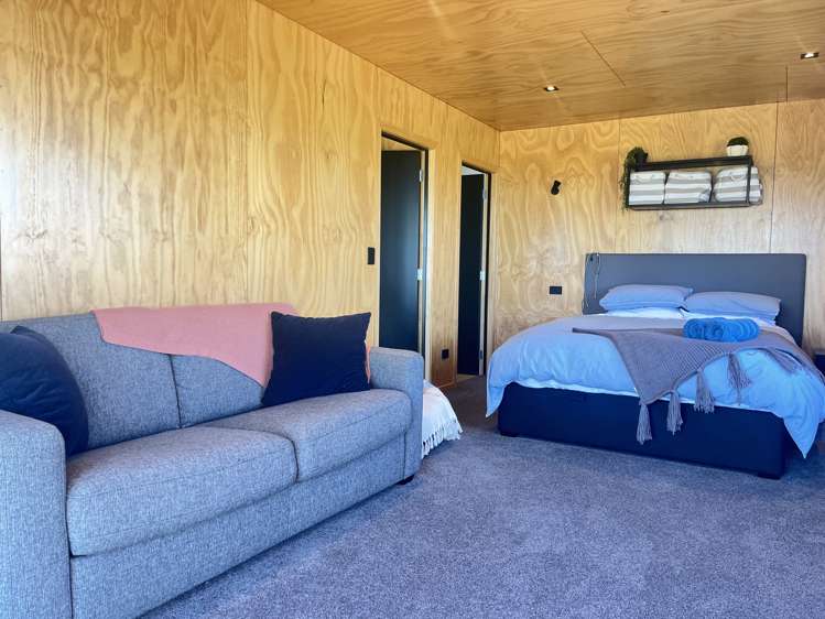 64 Surrey Street Orepuki_2