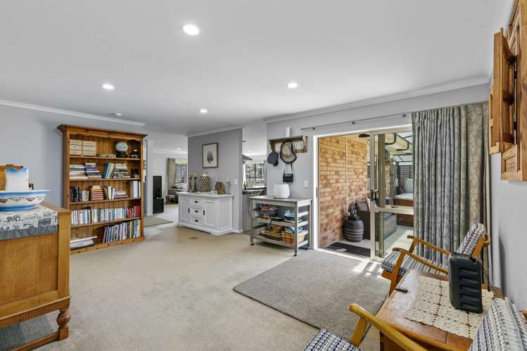 103 Kirton Drive Riverstone Terraces_10