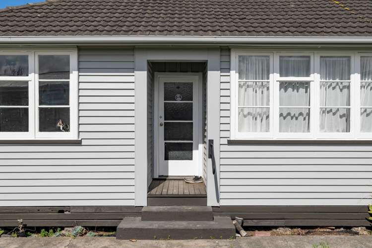 67 Tauhuri Street Manaia_0