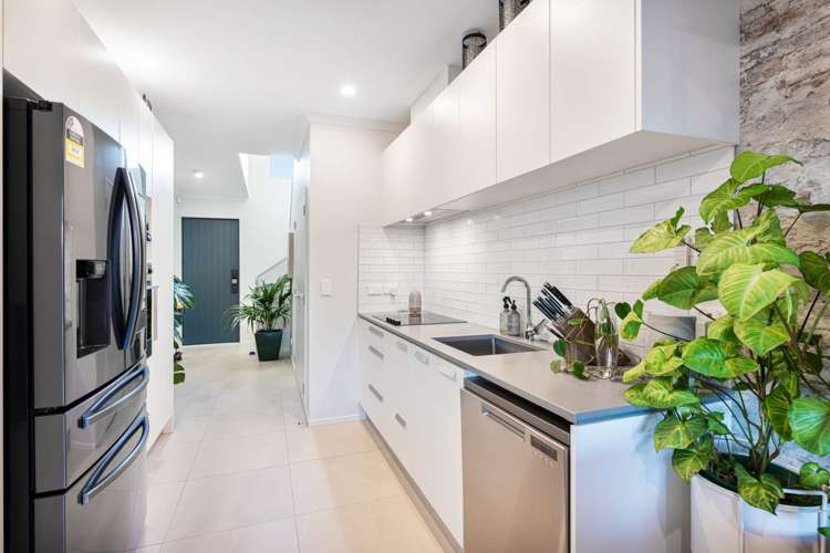 8 Gilbert Hall Way Swanson_14