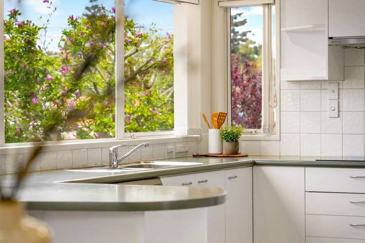 6 Luplau Crescent Cockle Bay_10