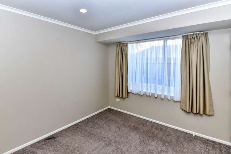 20 Trossach Place Wattle Downs_24