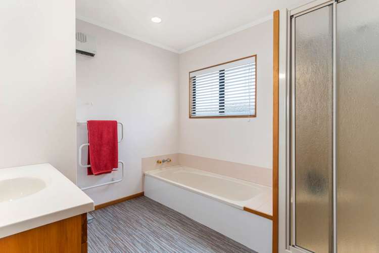 66 Bay Vista Drive Red Beach_24