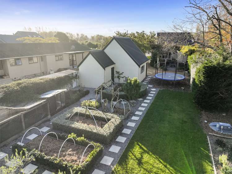 1693 Cust Road Cust_22