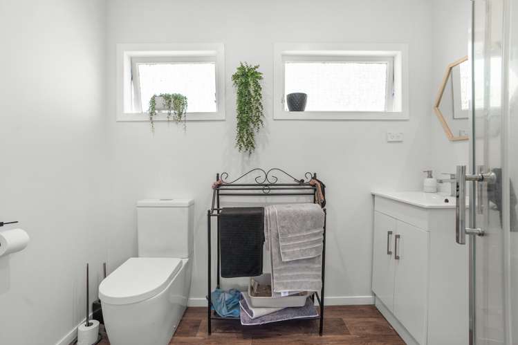 4 Manurewa Grove Wainuiomata_15