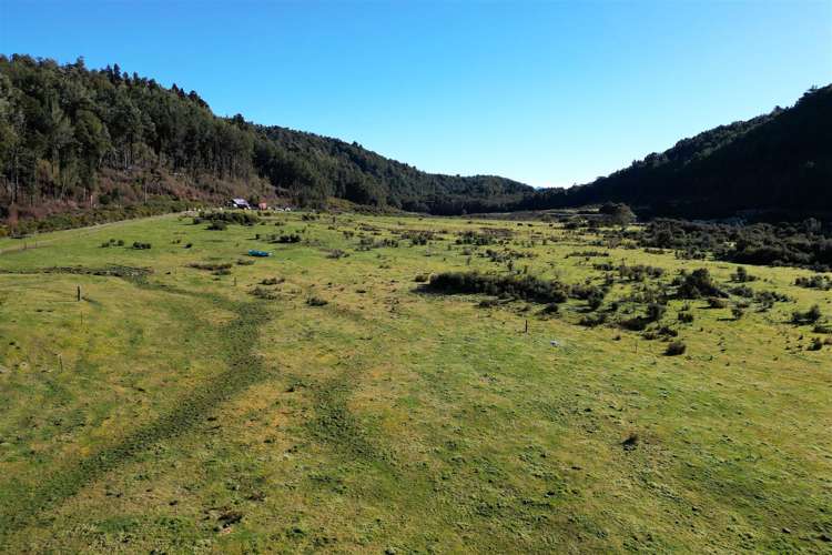 1480 Snowy River Road Ikamatua_10