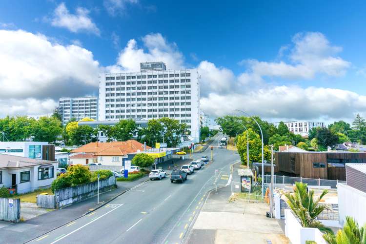 67 Lake Crescent Hamilton Lake_13