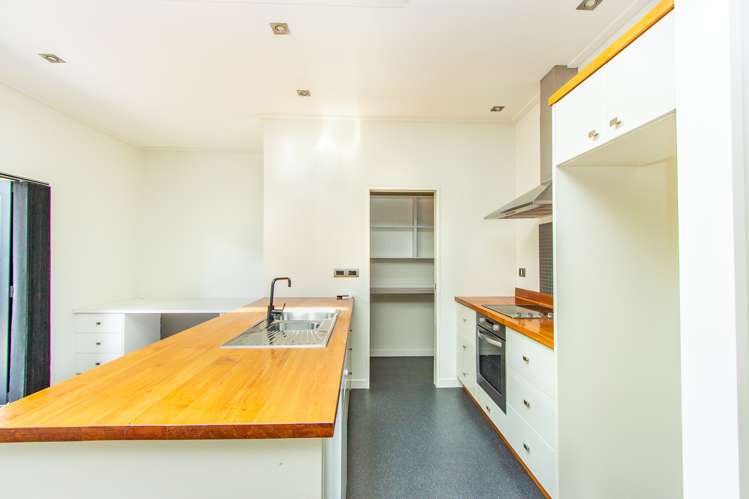 2/11 Dp Larch Street Victoria_7