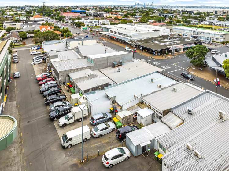 438 Lake Road Takapuna_17