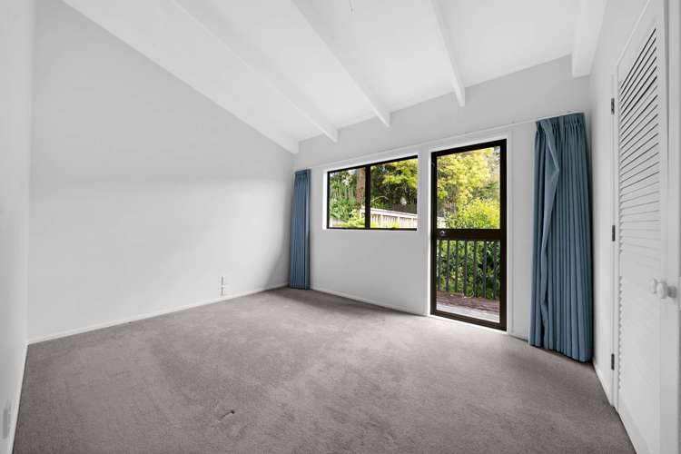 84 & 86 Ayton Drive Totara Vale_26