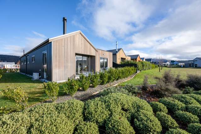 17 Mount Creighton Crescent Wanaka_1