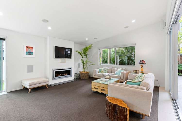 46 Pine Harbour Parade Beachlands_11