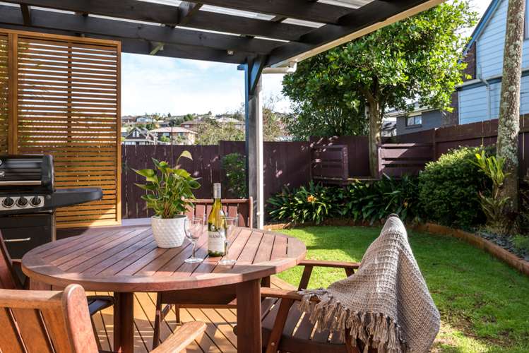 2/25 Channing Crescent Botany Downs_13